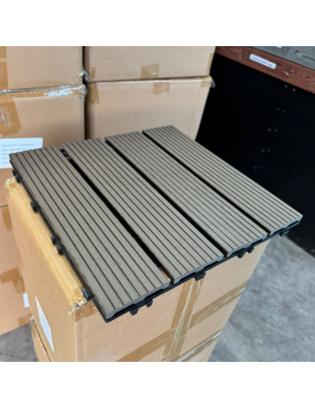 Piso Deck Chocolate 30*30 a 22mm (Caja 11Unid)