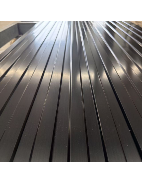 Siding Metálico Negro Ranurado 290*38 a 16mm