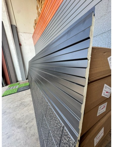 Siding Metálico Negro Ranurado 290*38 a 16mm